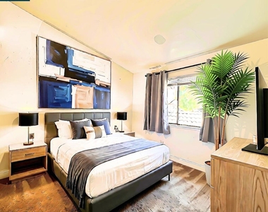 3092 Peppermill Cir - Photo Thumbnail 5