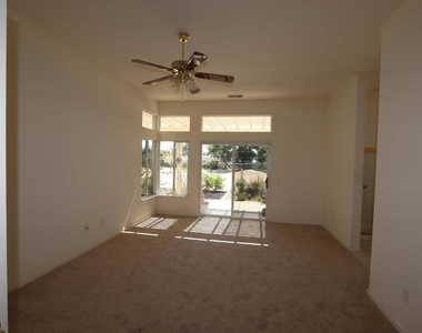 710 Central Park Pl - Photo Thumbnail 20