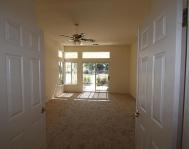 710 Central Park Pl - Photo Thumbnail 21