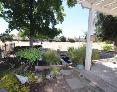 710 Central Park Pl - Photo Thumbnail 27
