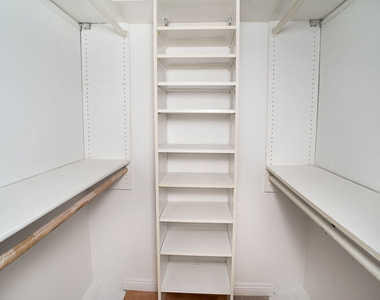 416 N Oakhurst Drive - Photo Thumbnail 10