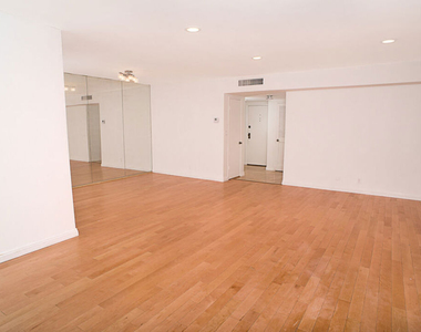 416 N Oakhurst Drive - Photo Thumbnail 5