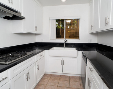 416 N Oakhurst Drive - Photo Thumbnail 6