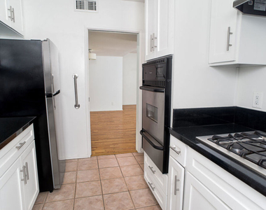 416 N Oakhurst Drive - Photo Thumbnail 7