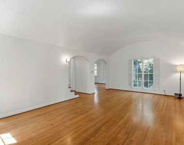 3528 Fernwood Avenue - Photo Thumbnail 4