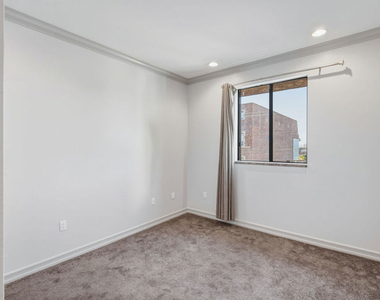 1132 S Doheny Drive - Photo Thumbnail 23