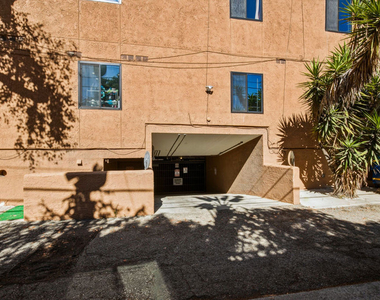 1132 S Doheny Drive - Photo Thumbnail 29