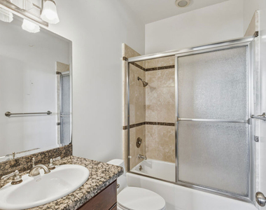 1132 S Doheny Drive - Photo Thumbnail 22