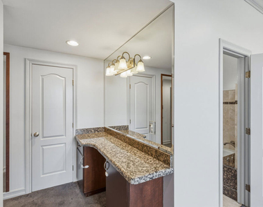 1132 S Doheny Drive - Photo Thumbnail 19