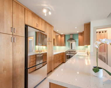 2221 Ocean Avenue - Photo Thumbnail 12