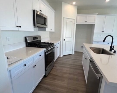7323 Chetco River Street - Photo Thumbnail 17