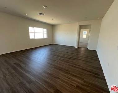 7323 Chetco River Street - Photo Thumbnail 1