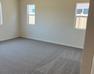 7323 Chetco River Street - Photo Thumbnail 9