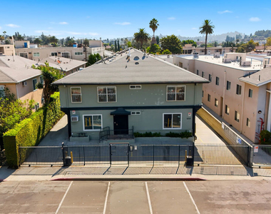 1818 N Kingsley Drive - Photo Thumbnail 12