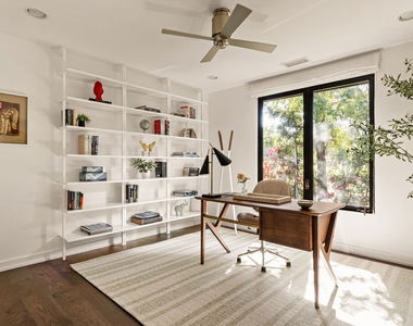 17352 Magnolia Boulevard - Photo Thumbnail 19