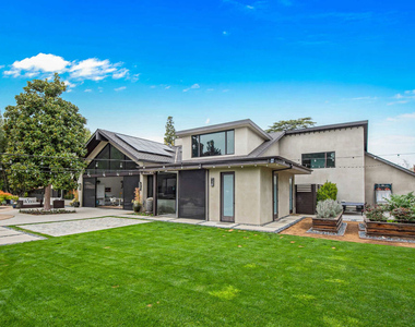 17352 Magnolia Boulevard - Photo Thumbnail 2