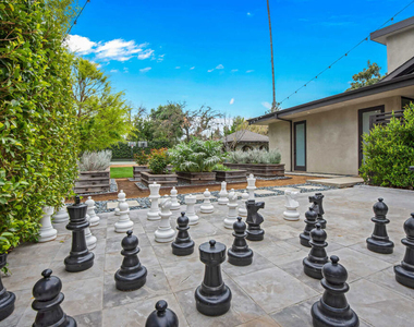 17352 Magnolia Boulevard - Photo Thumbnail 7