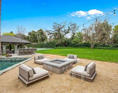 17352 Magnolia Boulevard - Photo Thumbnail 4