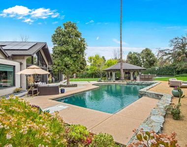 17352 Magnolia Boulevard - Photo Thumbnail 3