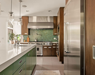 17352 Magnolia Boulevard - Photo Thumbnail 14