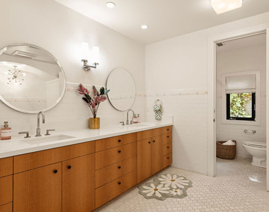 17352 Magnolia Boulevard - Photo Thumbnail 19