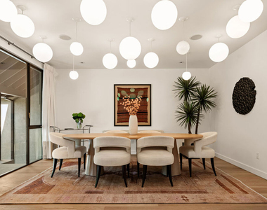 17352 Magnolia Boulevard - Photo Thumbnail 11