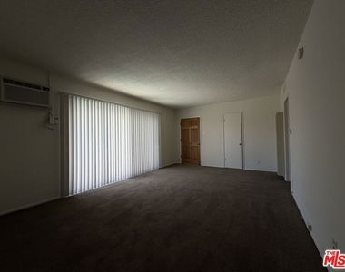 1244 4th Avenue - Photo Thumbnail 4