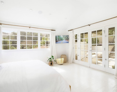 5866 Spring Oak Drive - Photo Thumbnail 15