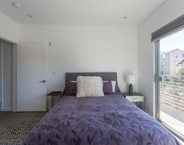 11776 Idaho Avenue - Photo Thumbnail 10