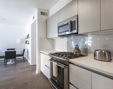 11776 Idaho Avenue - Photo Thumbnail 8