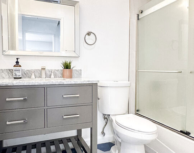 222 S Central Avenue - Photo Thumbnail 7