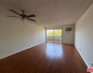 124 N Oxford Avenue - Photo Thumbnail 5