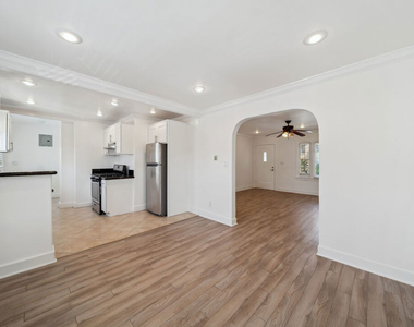 7942 Fountain Avenue - Photo Thumbnail 1