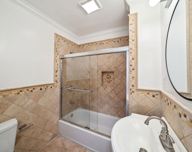 7942 Fountain Avenue - Photo Thumbnail 12