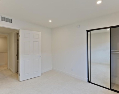 6930 De Celis Place - Photo Thumbnail 11