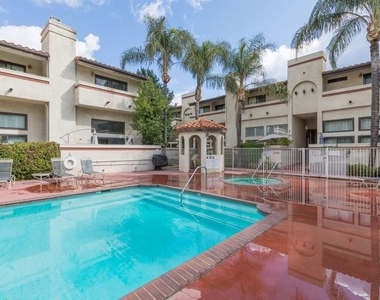 6930 De Celis Place - Photo Thumbnail 18