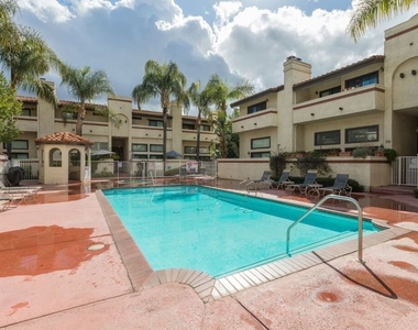 6930 De Celis Place - Photo Thumbnail 17