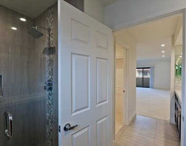 6930 De Celis Place - Photo Thumbnail 14
