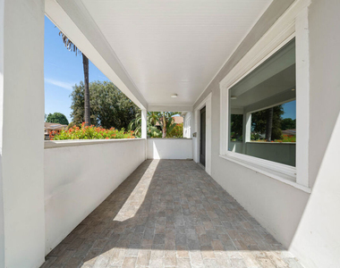 1821 W 42nd Place - Photo Thumbnail 1