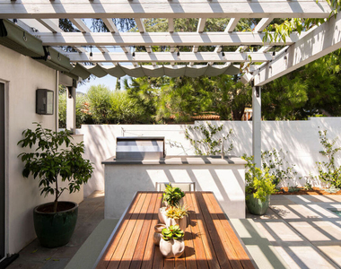 3787 Glenfeliz Boulevard - Photo Thumbnail 41