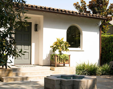 3787 Glenfeliz Boulevard - Photo Thumbnail 4