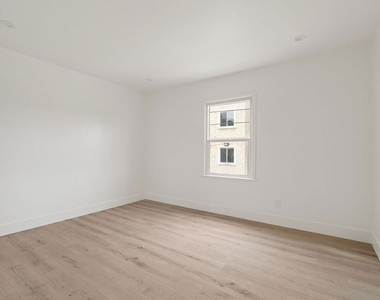 616 Sunset Avenue - Photo Thumbnail 4