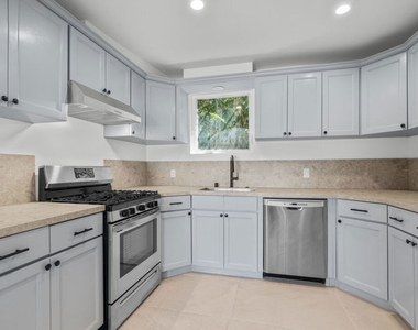 616 Sunset Avenue - Photo Thumbnail 1