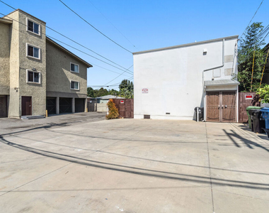 616 Sunset Avenue - Photo Thumbnail 11