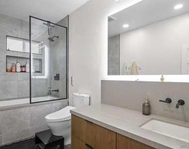 6206 Caminito Plata - Photo Thumbnail 21