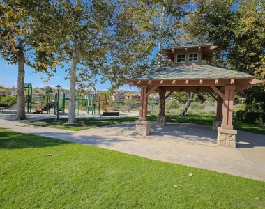 2263 Paseo Saucedal - Photo Thumbnail 18
