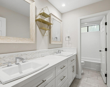 3235 Sierra Drive - Photo Thumbnail 22
