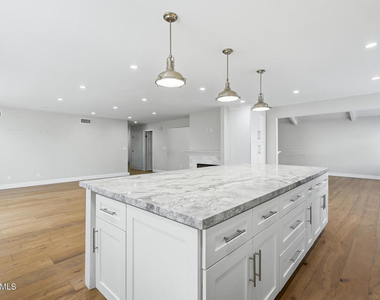 3235 Sierra Drive - Photo Thumbnail 12