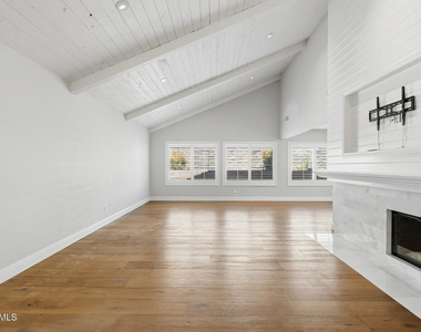 3235 Sierra Drive - Photo Thumbnail 2