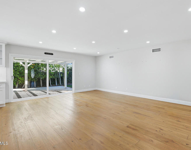3235 Sierra Drive - Photo Thumbnail 6